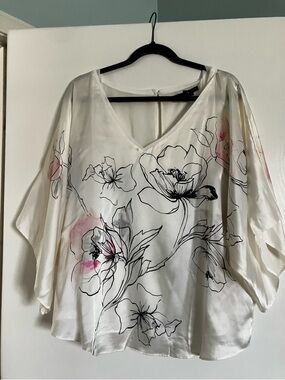 White House Black Market Cream Floral V-Neck Blouse with Pink Accents